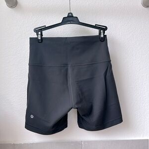 Lululemon Wunder Train High Rise Short